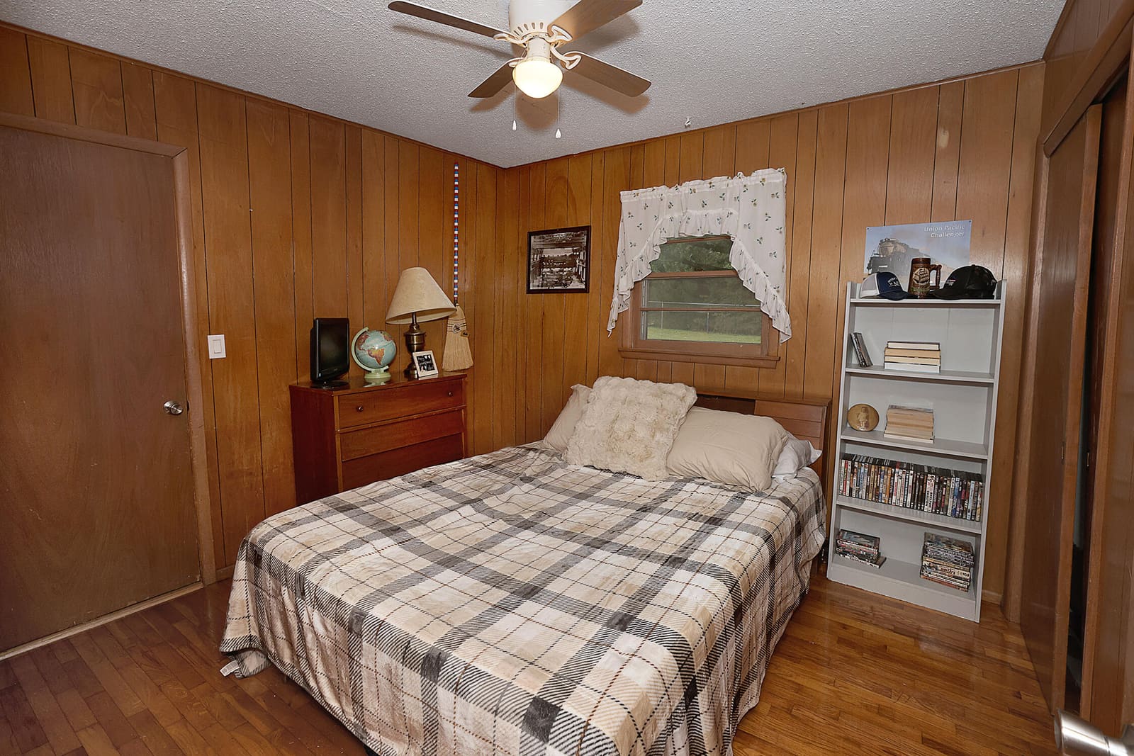 Bedroom 2 at 5020 E Farm Rd 138, Springfield, MO 65809