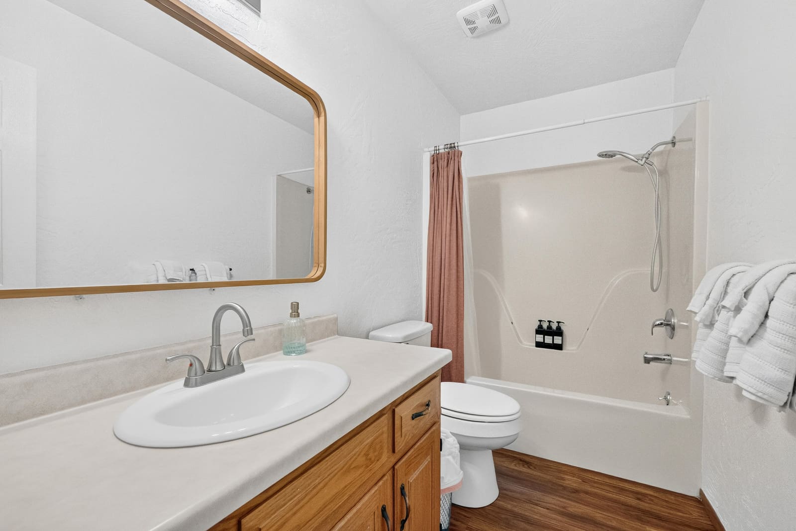 DSC01138 at 1321 W Talmage Street, Springfield, MO 65803