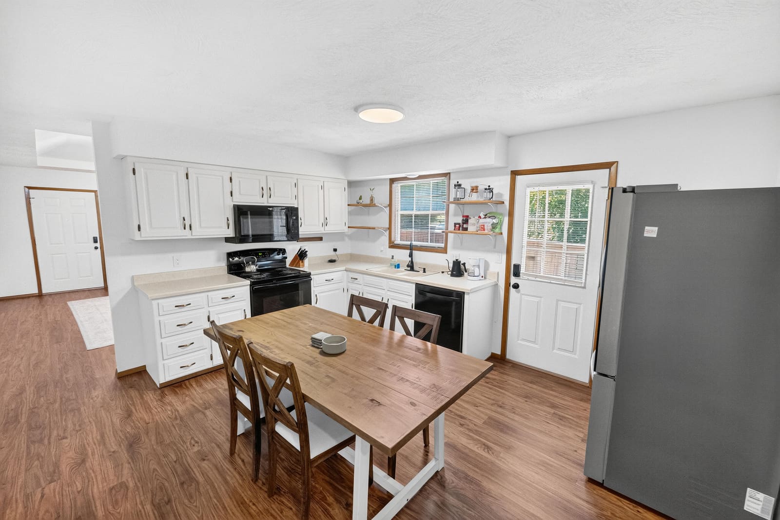 DSC01198 at 1321 W Talmage Street, Springfield, MO 65803