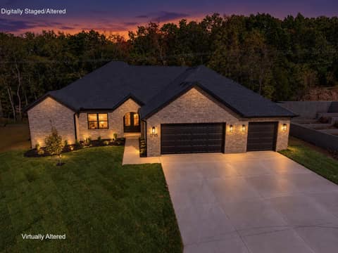 Front of 1795 W Gaslight Drive, Springfield, MO 65810
