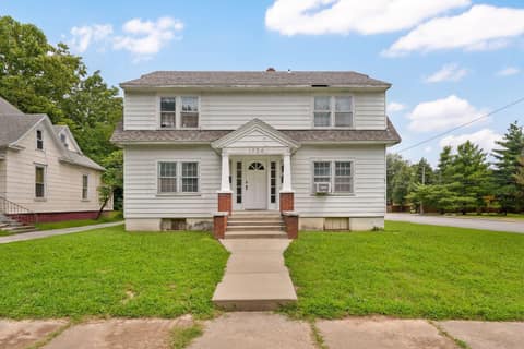 Front of 1504 N Summit Avenue, Springfield, MO 65803