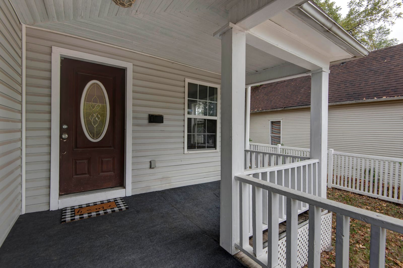 Front porch at 2216 N Taylor Avenue, Springfield, MO 65803