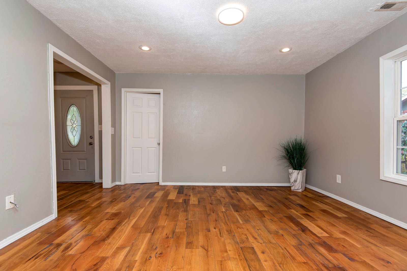 Living room 2 at 2216 N Taylor Avenue, Springfield, MO 65803