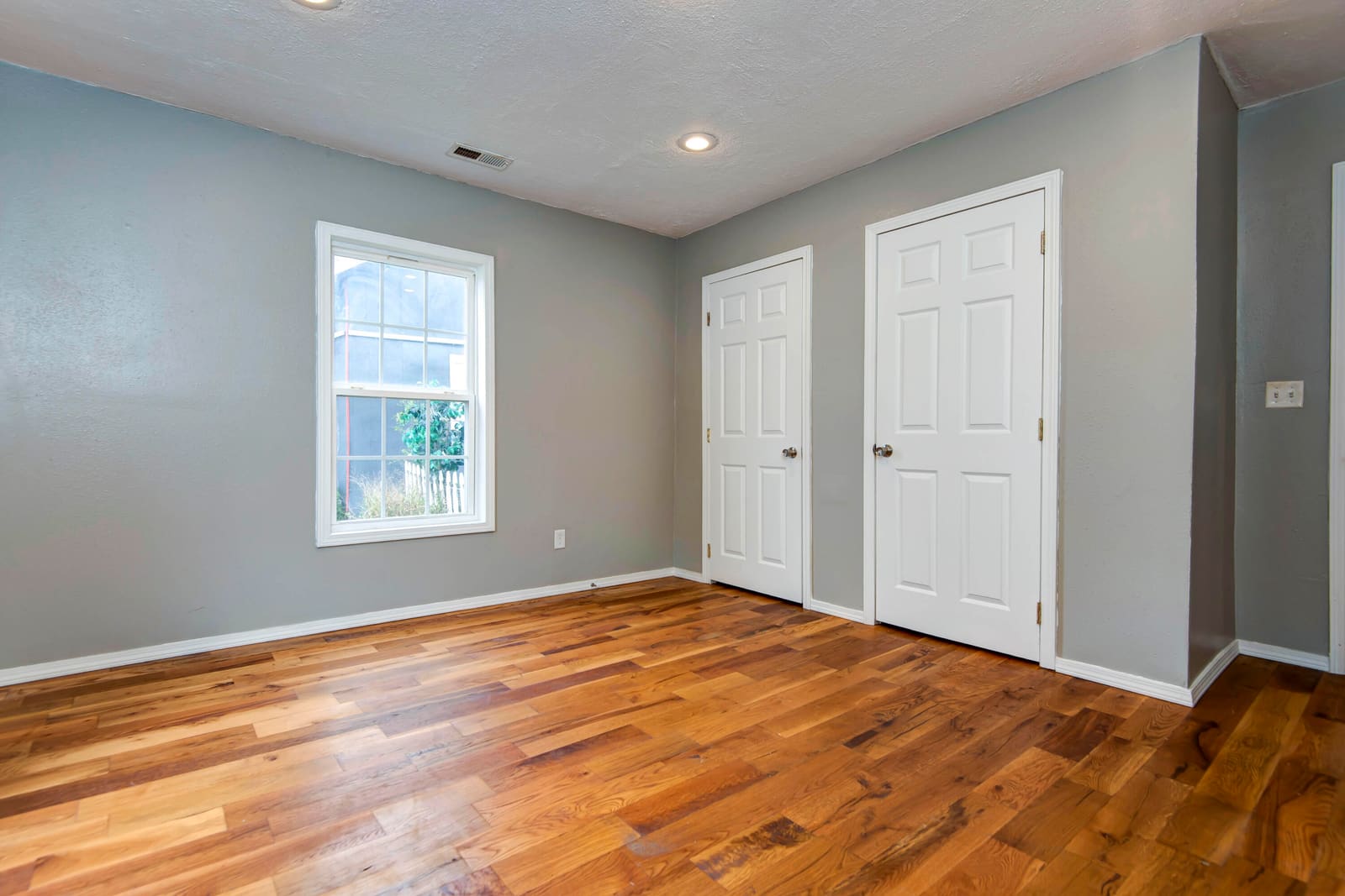 Bedroom 2 at 2216 N Taylor Avenue, Springfield, MO 65803