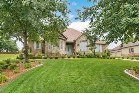 Front of 6071 S Overlook Trail, Springfield, MO 65810