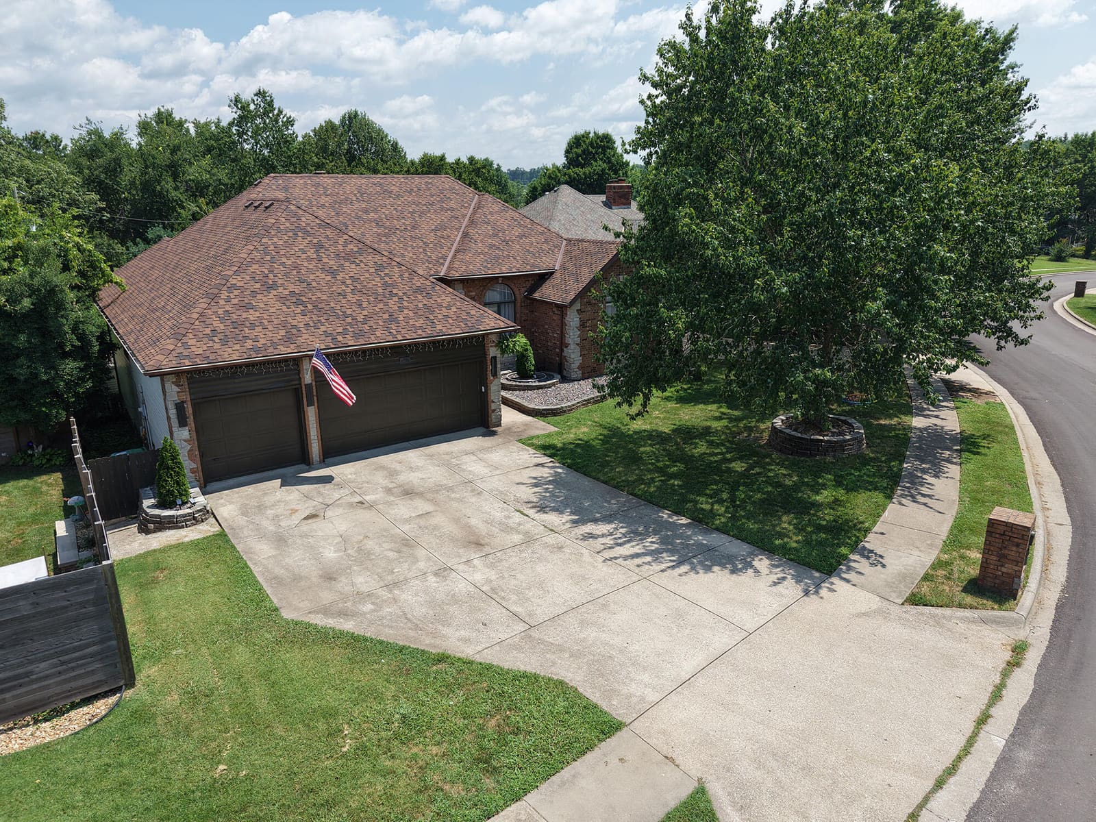 200 at 4916 S Buckingham Lane, Springfield, MO 65810