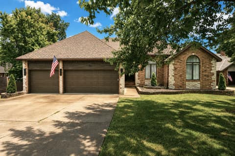 01 at 4916 S Buckingham Lane, Springfield, MO 65810
