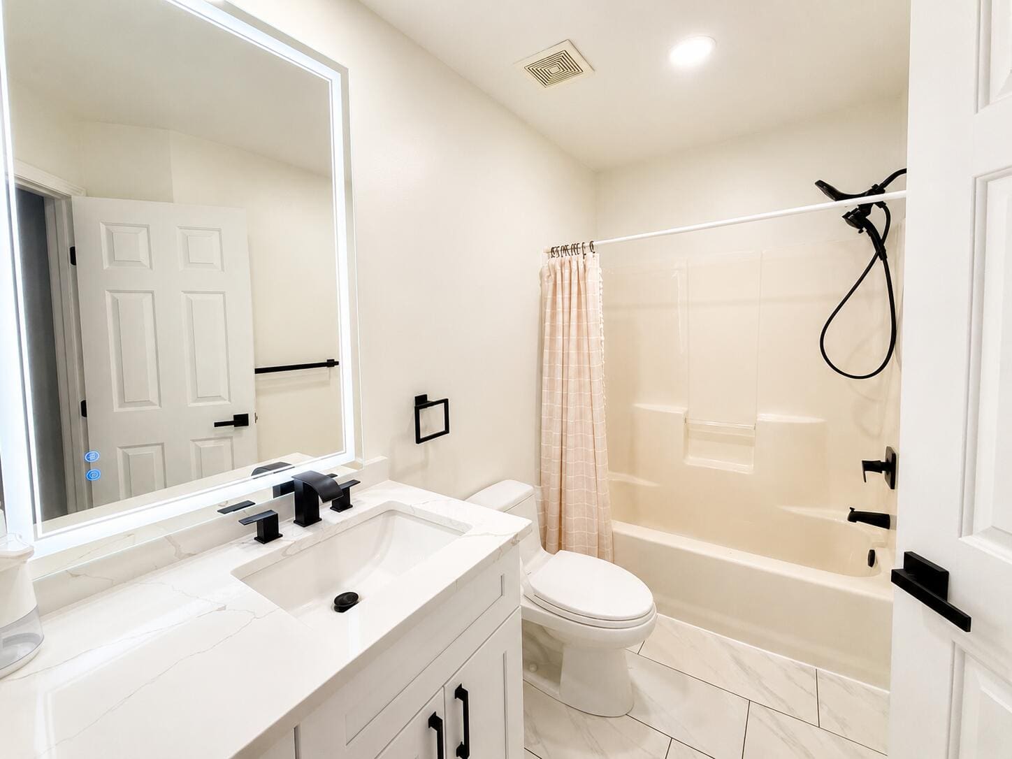 06D5749E-9C8E-4EF7-916E-6941BD9F8222 at 3945 W Cardinal Street, Springfield, MO 65810