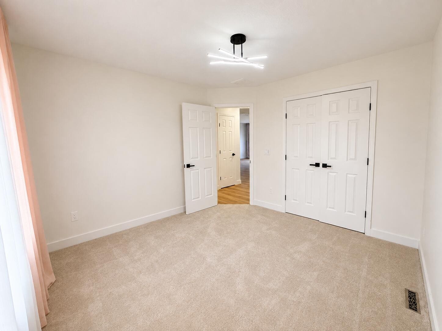 04901143-92F5-4204-B577-85BE7B93ABBB at 3945 W Cardinal Street, Springfield, MO 65810