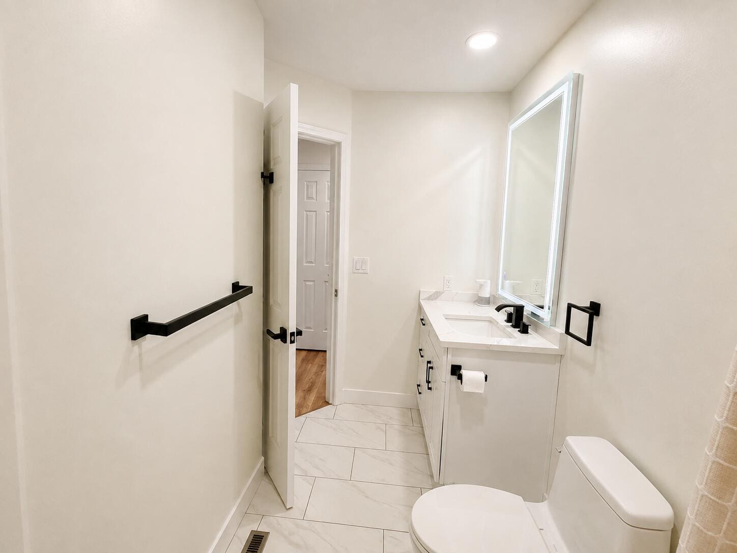 8A42A8C4-C06D-4E36-AAA5-33DEB0021C94 at 3945 W Cardinal Street, Springfield, MO 65810