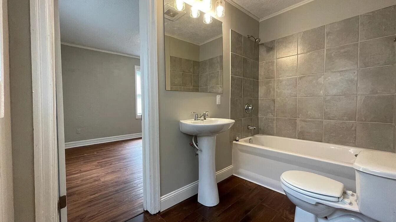 2628 W Mt Vernon 10 at 2628 W Mount Vernon Street, Springfield, MO 65802