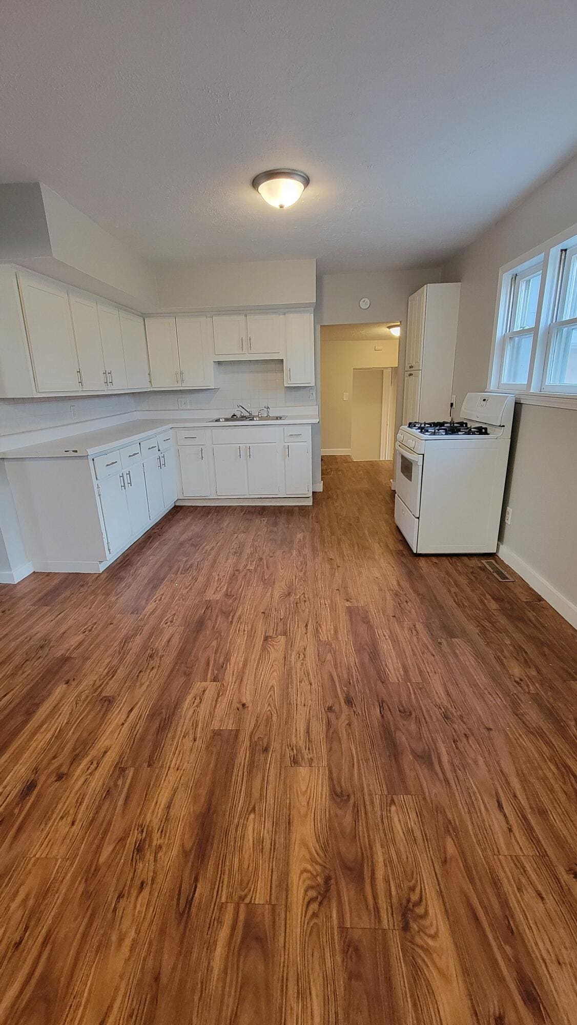 1312 E Blaine 8 at 1312 E Blaine Street, Springfield, MO 65803